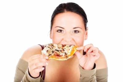 woman-eating-pizza