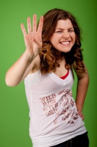 young-girl-showing-four-fingers